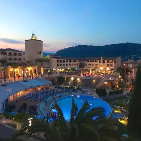 Apartment Grand Apppartement Dans Village Vue Saint-Raphael (Var)