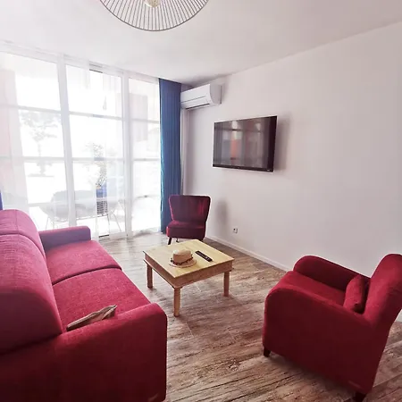 Grand Apppartement Dans Village Vue Apartment